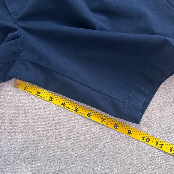 Lands' End Men's Cotton Pleated Front Chino Shorts. Navy Blue. 9 in. Inseam. - Picture 3 of 6